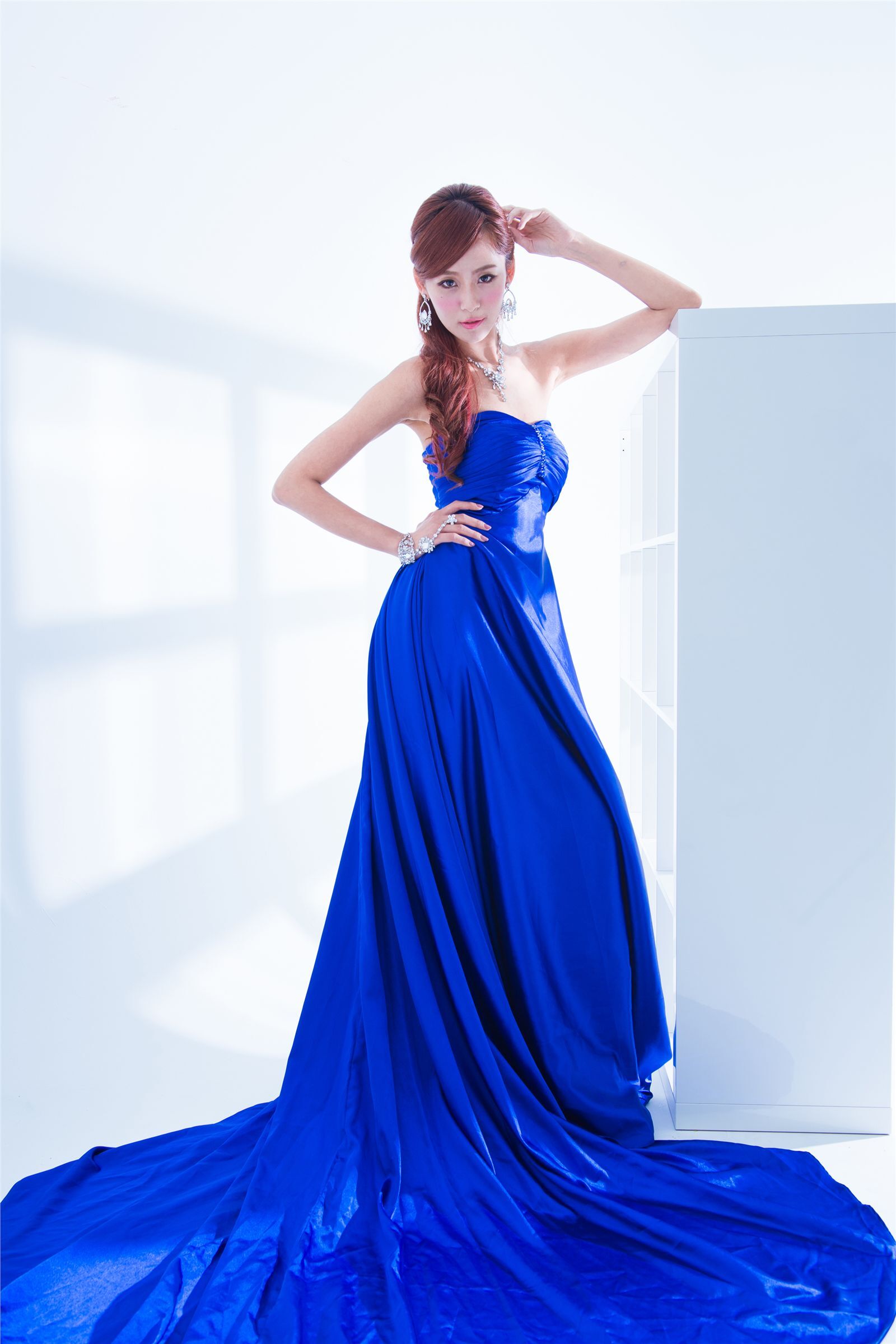 Beautyleg模特周边 2013.12.15 Winnie小雪婚纱秀